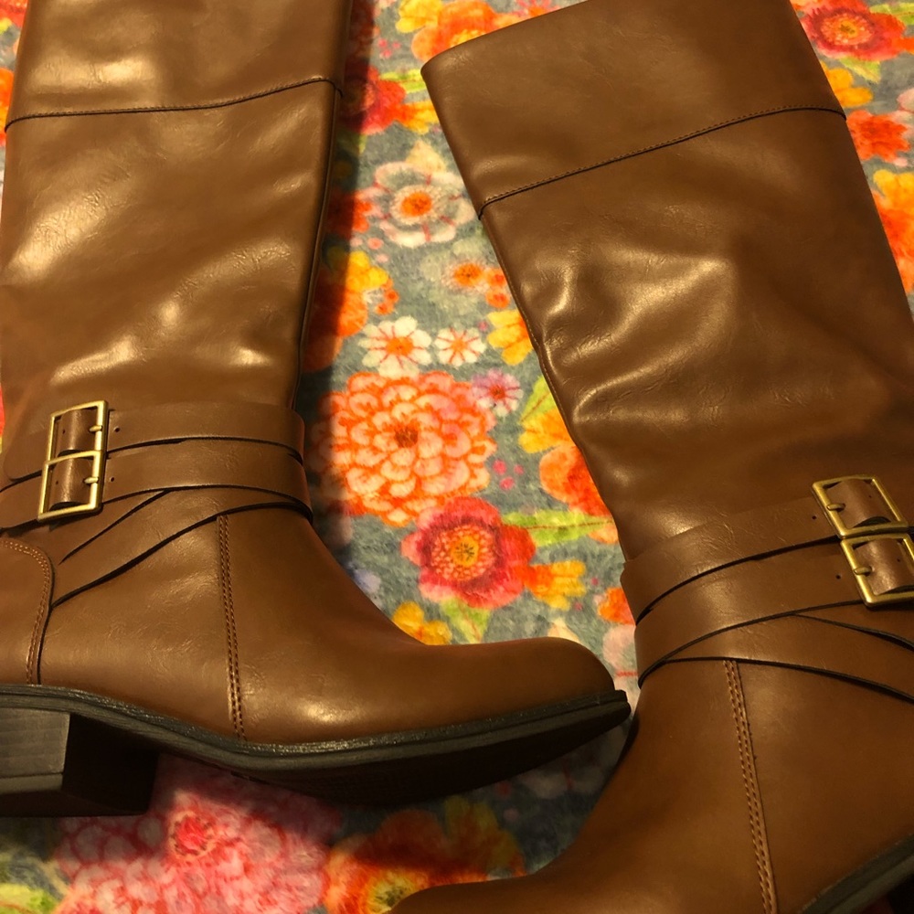 Brown boots Arizona